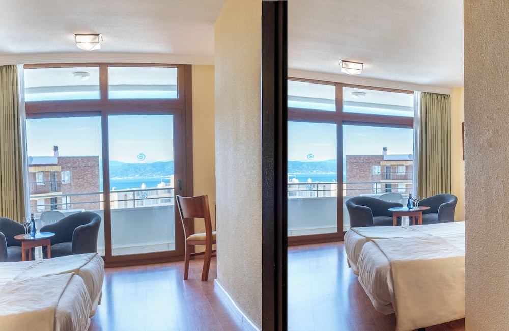 Habitación familiar, vistas al mar del hotel Leonardo Hotels Gran Cervantes