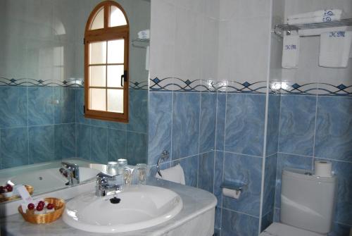 Habitación Doble con 1 cama supletoria - 2 camas del hotel Meleiros