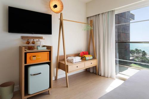 Suite Sol con vistas frontales al mar del hotel Sol Principe. Foto 1