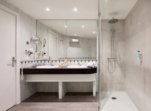 Suite Junior Sol con vistas frontales al mar del hotel Sol Principe. Foto 3