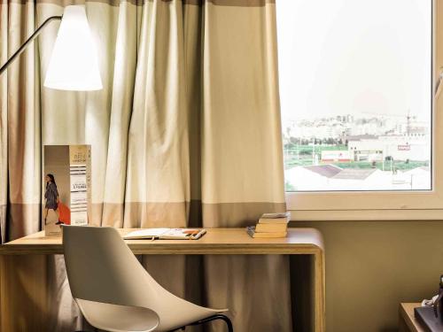 Habitación Doble Estándar del hotel Ibis Faro Algarve. Foto 3