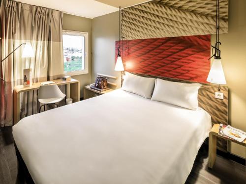 Habitación Doble Estándar del hotel Ibis Faro Algarve. Foto 5