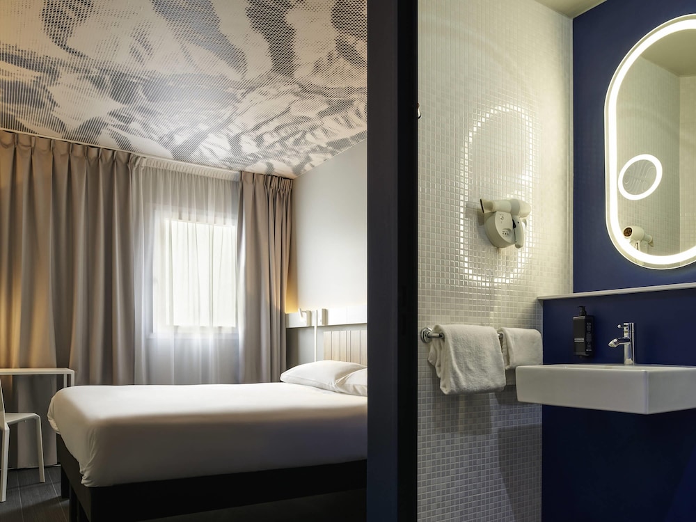 Habitación estándar, 1 cama doble del hotel Ibis Clamart Paris Velizy. Foto 2