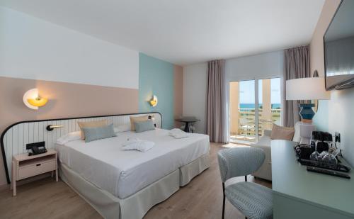 Habitación Club Superior con vistas frontales al mar del hotel Medplaya Hotel Pez Espada