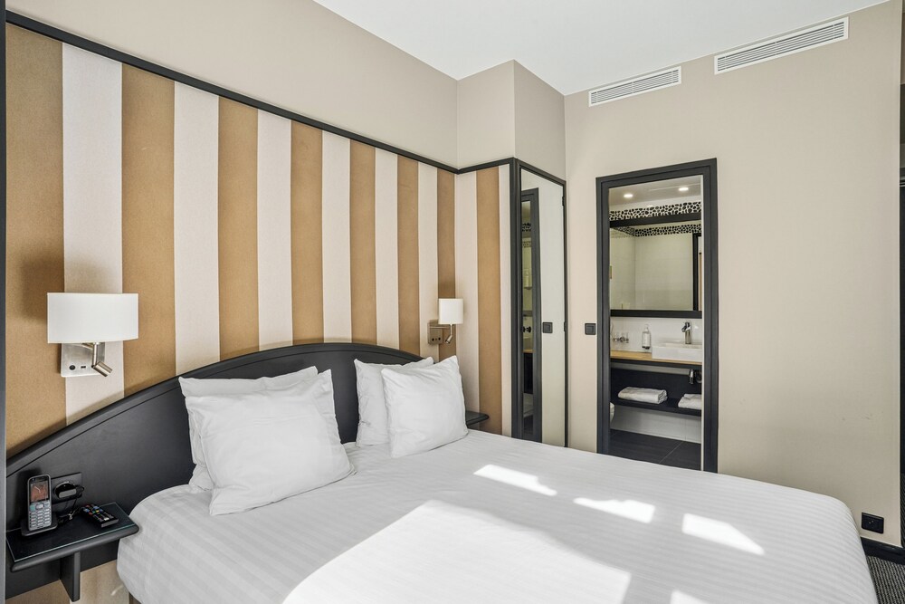 Habitación doble superior, no fumadores del hotel Excelsior Opéra. Foto 4