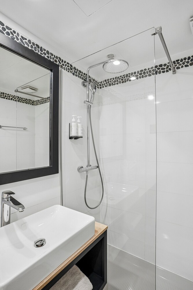 Habitación doble superior, no fumadores del hotel Excelsior Opéra. Foto 6