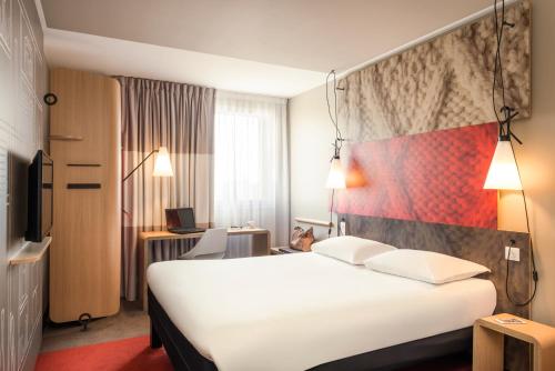 Habitación Doble Estándar del hotel Ibis Gare Montparnasse 15eme. Foto 9