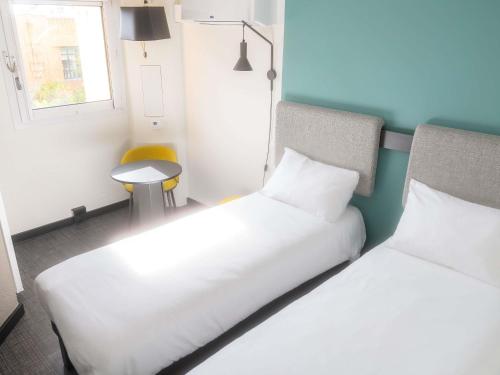 Habitación Doble Estándar - 2 camas del hotel Ibis Nice Centre Gare. Foto 2