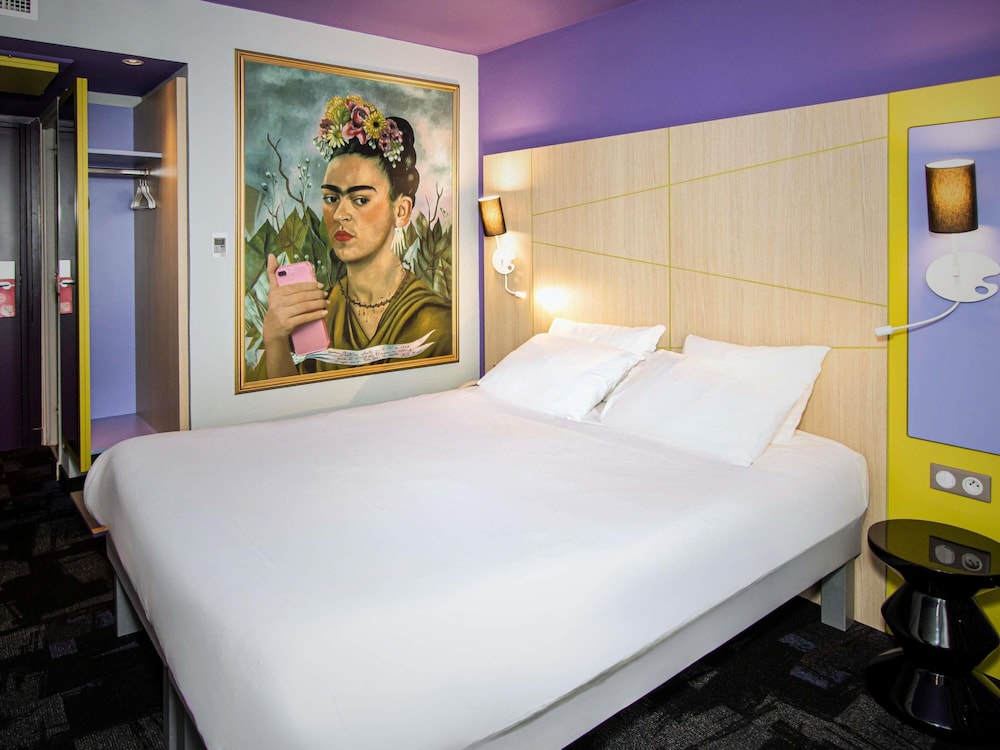 Habitación Estándar con 1 cama doble del hotel Ibis Styles Honfleur Centre Historique. Foto 6
