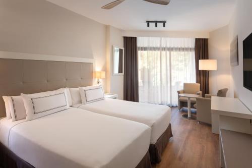 Habitación Doble Clásica - planta baja del hotel Melia Costa del Sol