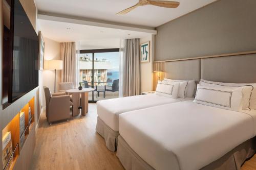 Habitación Doble Deluxe con vistas al mar - 1 o 2 camas del hotel Melia Costa del Sol