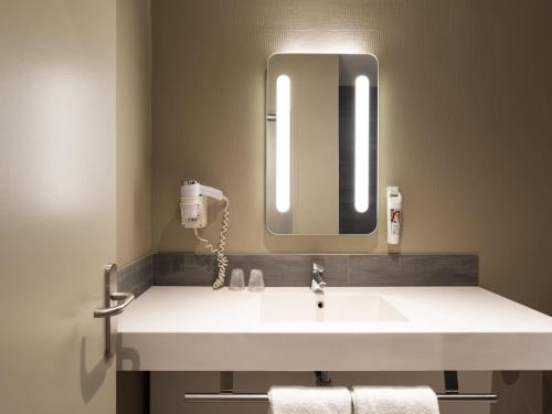 Habitación Individual Estándar del hotel Ibis Tour Montparnasse 15eme. Foto 4