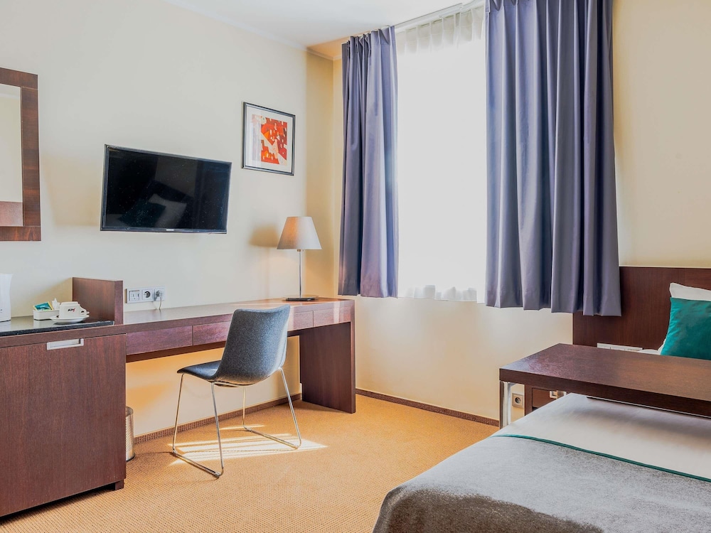 Habitación Classic con 1 cama individual del hotel Mercure Warszawa Airport. Foto 2