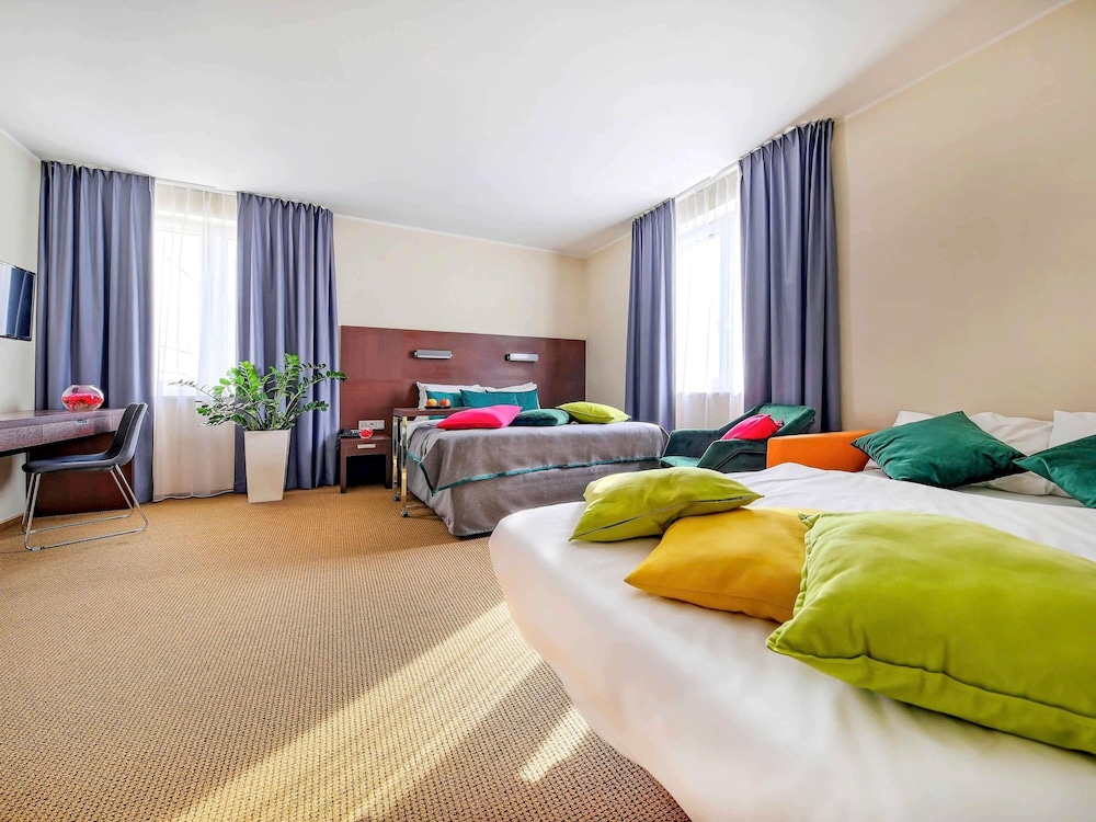 Habitación Classic Familiar - 1 cama doble y un sofá - cama del hotel Mercure Warszawa Airport. Foto 4