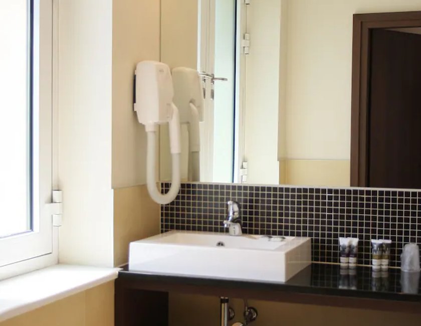 Habitación clásica, 1 cama de matrimonio del hotel Mercure Warszawa Airport. Foto 7