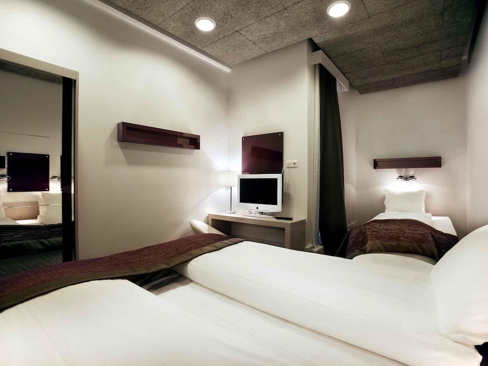 Habitación Triple Estándar del hotel Ibis Styles Stockholm Odenplan. Foto 6