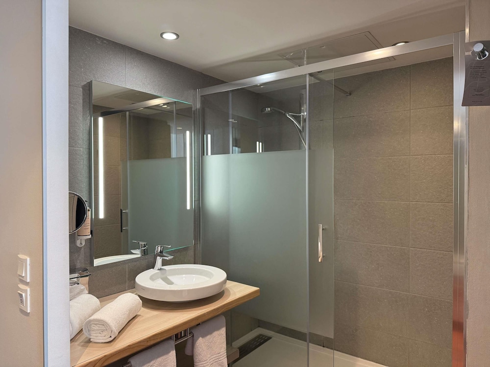 Habitación estándar con 2 camas individuales del hotel Mercure Dieppe La Présidence. Foto 3