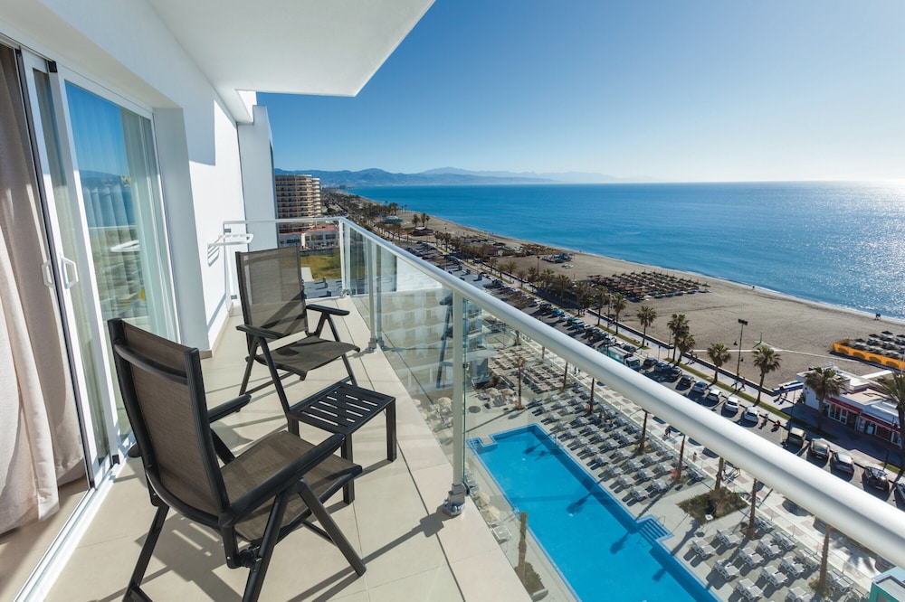 Suite junior, balcón, vistas al mar del hotel Riu Costa Del Sol All Inclusive. Foto 3