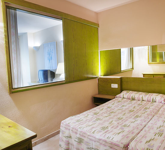 Suite 2 habitaciones del hotel MS Aguamarina Suites