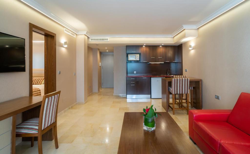 Junior suite Premium del hotel MS Aguamarina Suites. Foto 1