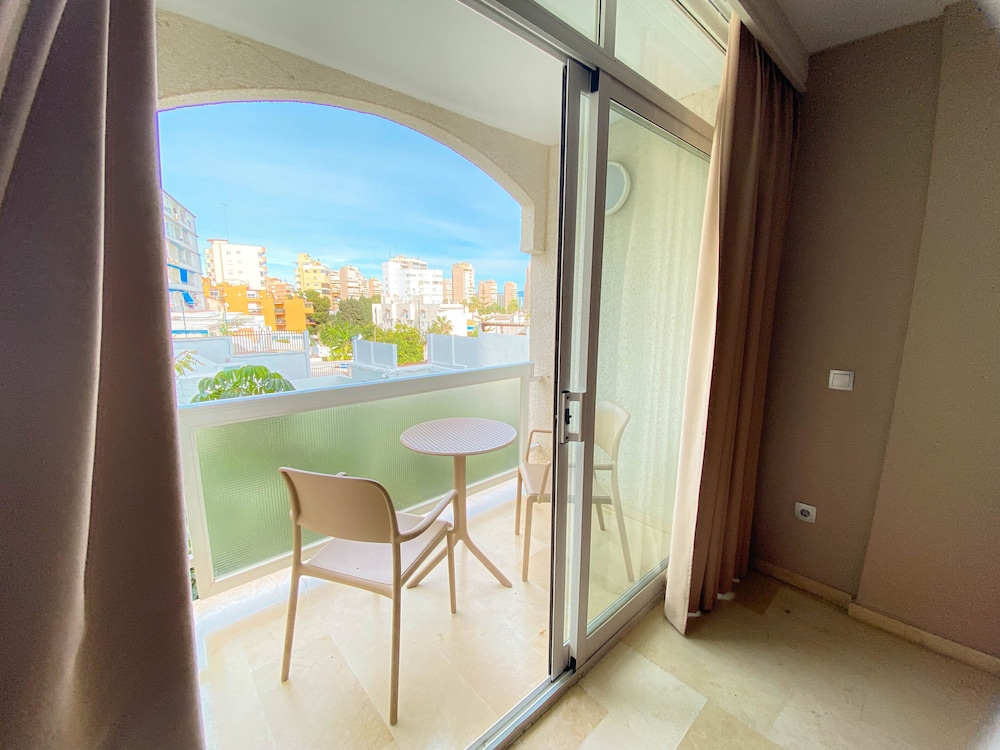 Classic Junior Suite del hotel MS Aguamarina Costa del Sol. Foto 4