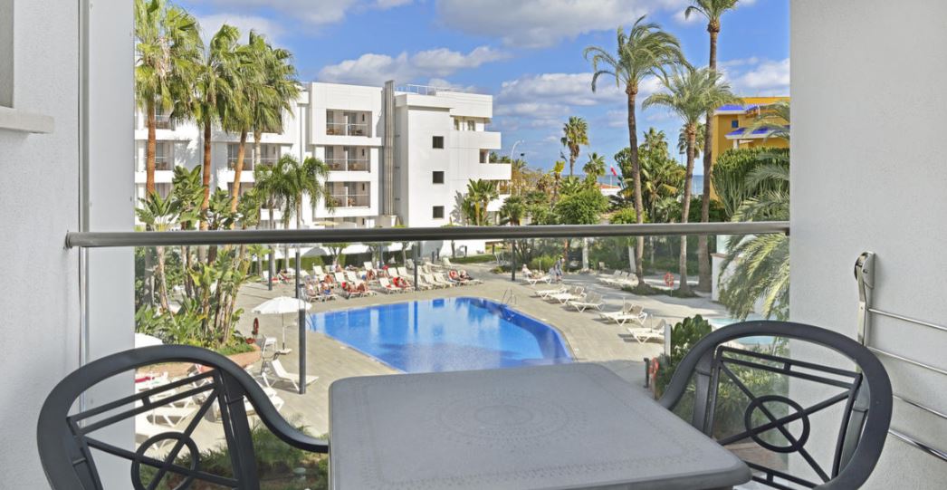 Habitación doble Vista Piscina del hotel Sol Torremolinos-Don Pedro. Foto 4