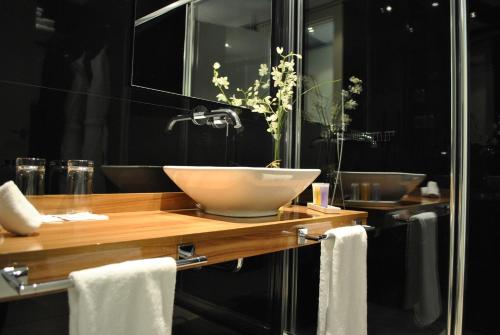 Habitación Doble Premium del hotel Sardinero Madrid. Foto 5