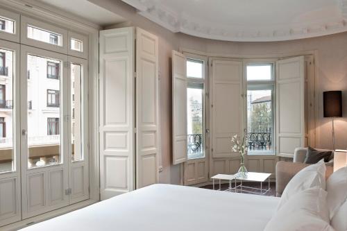 Habitación Doble Premium con cama supletoria del hotel Sardinero Madrid. Foto 2