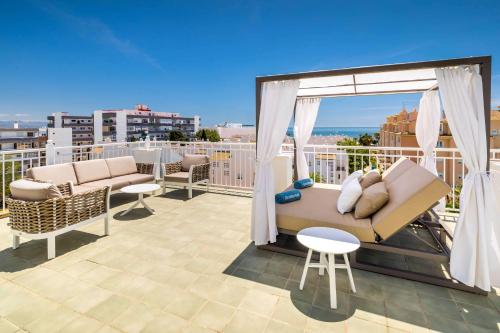 Suite Junior Familiar del hotel Occidental Torremolinos Playa. Foto 5