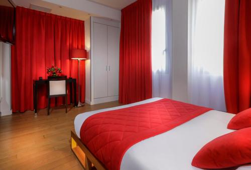 Habitación Doble Deluxe del hotel Ambre Hotel. Foto 1