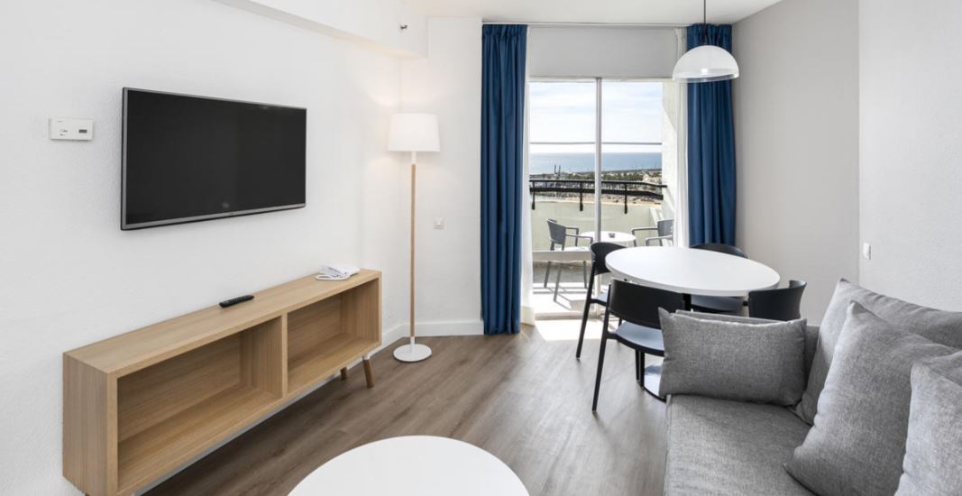 Apartamento Vista Mar 2 habitaciones del hotel Sol Puerto Marina. Foto 2