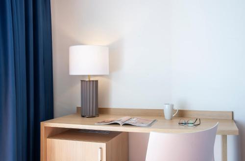 Habitación Doble con vistas al mar del hotel Costa Málaga by Pierre & Vacances. Foto 4