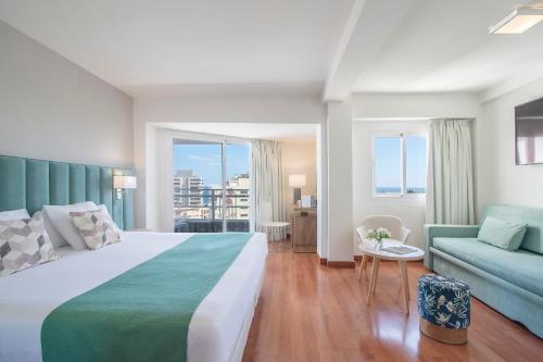 Suite Junior del hotel Costa Málaga by Pierre & Vacances