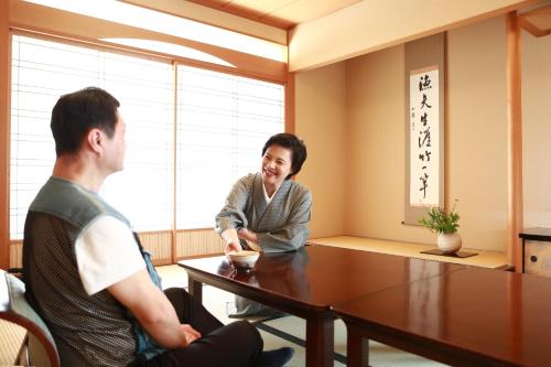 Habitación Deluxe de estilo japonés - No fumadores del hotel Honjin Hiranoya Kachoan. Foto 4