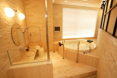 Suite Junior Superior - No fumadores del hotel Honjin Hiranoya Kachoan. Foto 6