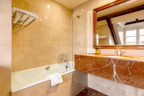 Suite del hotel Left Bank Saint Germain. Foto 2