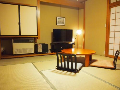 Habitación Doble Estándar de estilo japonés - 2 camas - No fumadores del hotel Oyado Koto No Yume. Foto 3