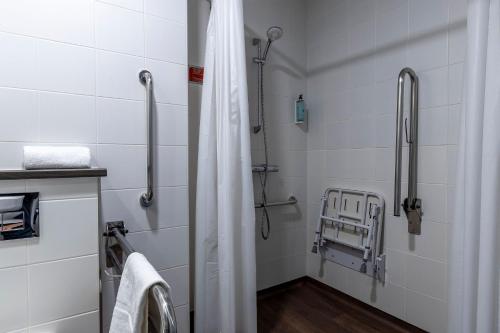 Habitación Doble adaptada para personas con discapacidad - 1 o 2 camas del hotel Travelodge Barcelona Poblenou