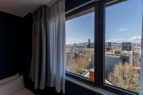 Habitación Doble adaptada para personas con discapacidad - 1 o 2 camas del hotel Travelodge Barcelona Poblenou. Foto 6