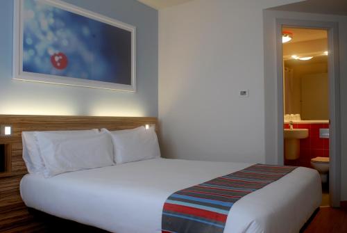 Habitación Doble del hotel Travelodge Barcelona Poblenou. Foto 5