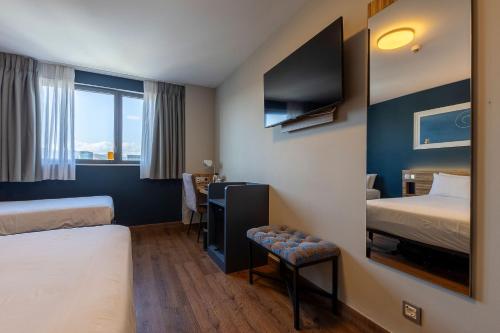 Habitación Familiar del hotel Travelodge Barcelona Poblenou. Foto 10