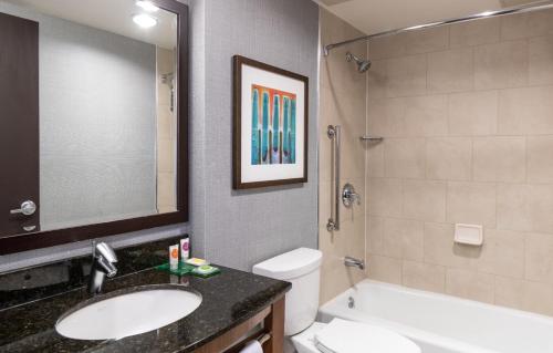 Habitación con 2 camas grandes - Planta alta del hotel Hyatt Place New York Midtown South. Foto 2