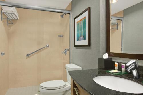 Habitación con cama extragrande - Planta superior del hotel Hyatt Place New York Midtown South. Foto 5