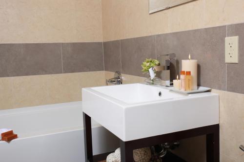 Habitación Doble Estándar - 2 camas del hotel Pointe Plaza. Foto 5