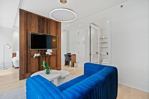 Suite Lujo Balcón o Terraza 1 Cama super king del hotel The Gotham Hotel. Foto 4