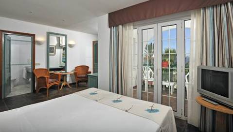 Habitación doble Vista Parcial Mar del hotel Sol Los Fenicios. Foto 3