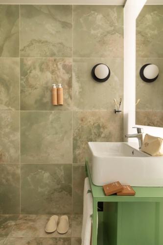 Habitación Doble Estándar del hotel Moderno Roma. Foto 1