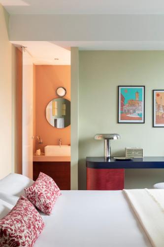 Habitación Doble Superior del hotel Moderno Roma. Foto 7