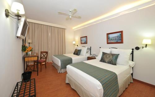 Habitación Superior con balcón - No fumadores del hotel Salobreña Suites