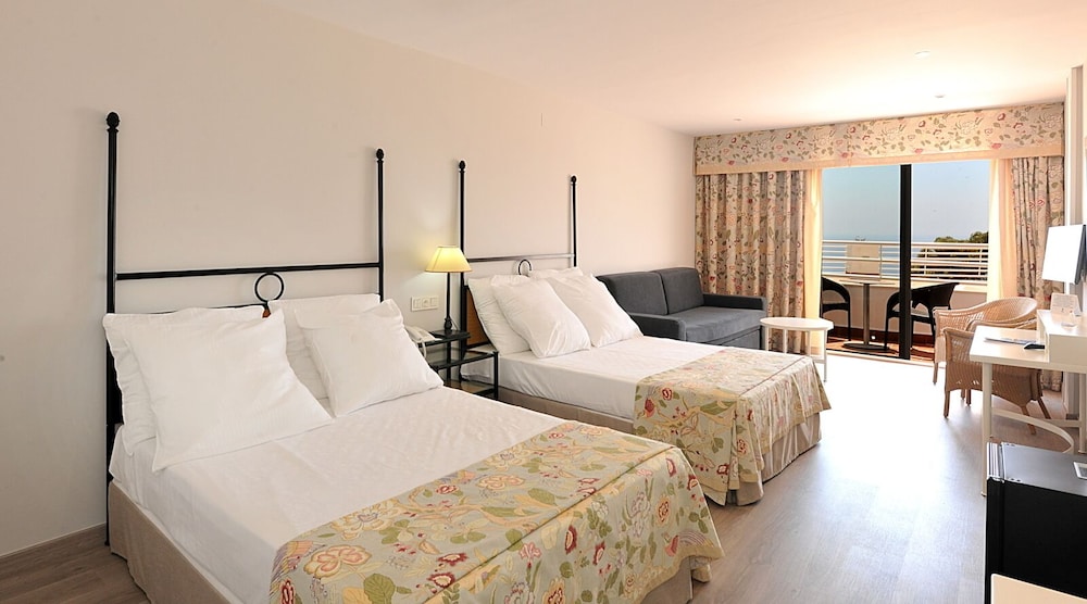 Suite Junior del hotel Salobreña Suites